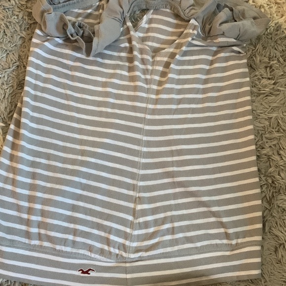 Hollister Gray and White Striped Tank Top. Size L. - Picture 9 of 10